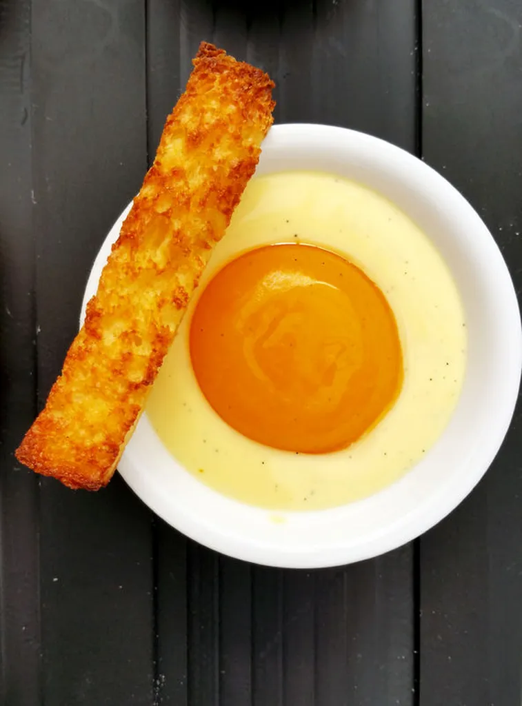 Chef privé haut de gamme en villa de luxe pour dîner gastronomique à Antibes.