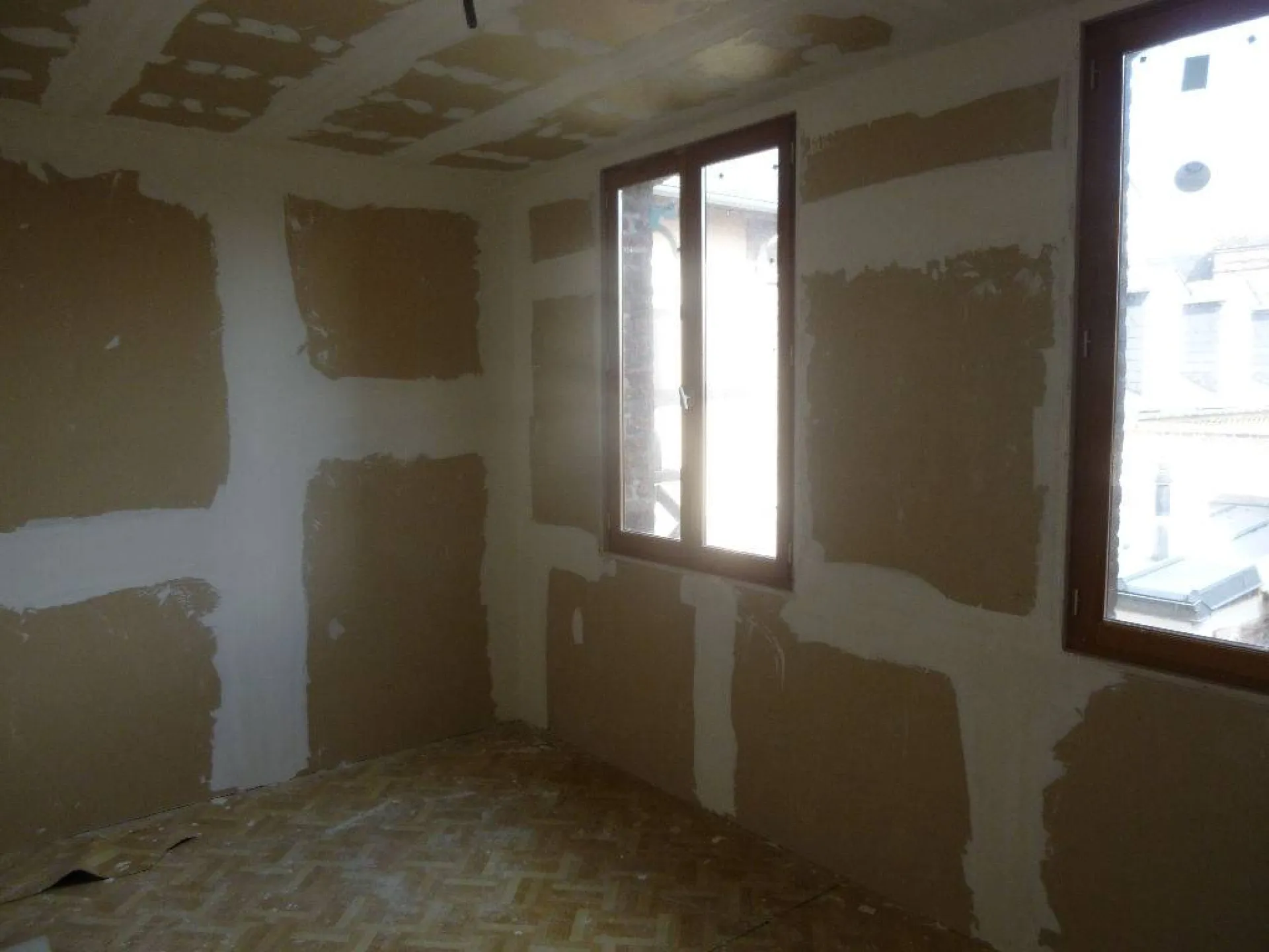 Cherche à acheter maison à étage avec 3 chambres proche le Buquet 76500