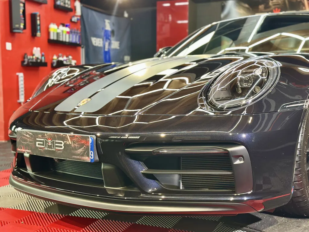 protection carrosserie polissage traitement céramique DETAILING Vaugneray socialiste Porsche 992 GTS Cabriolet