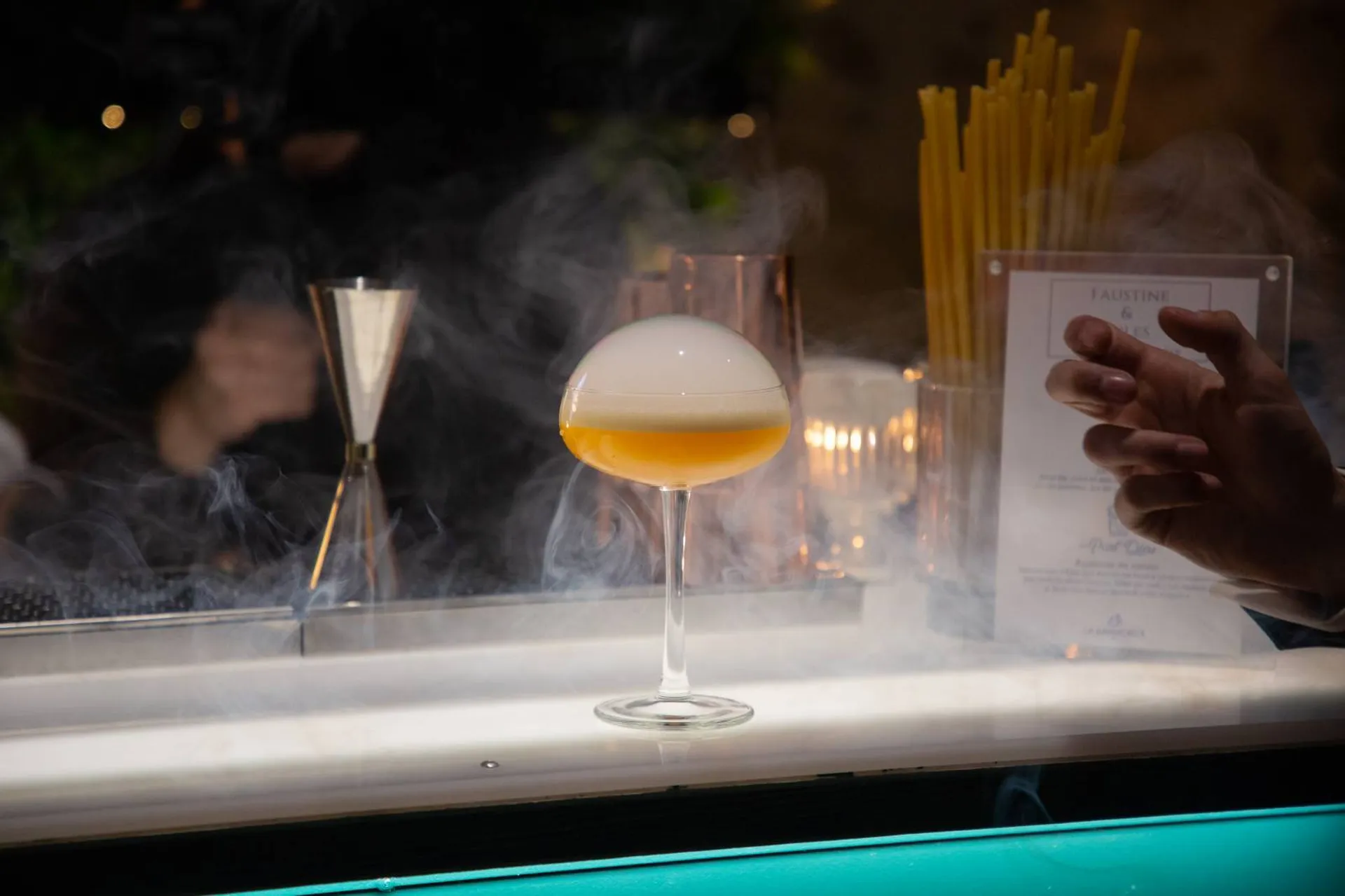 Animation mariage et soirée dansante autour d’un bar à cocktails mobile à Lyon