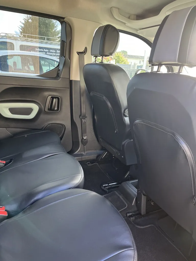 conception des housses de sièges de voiture à Libourne