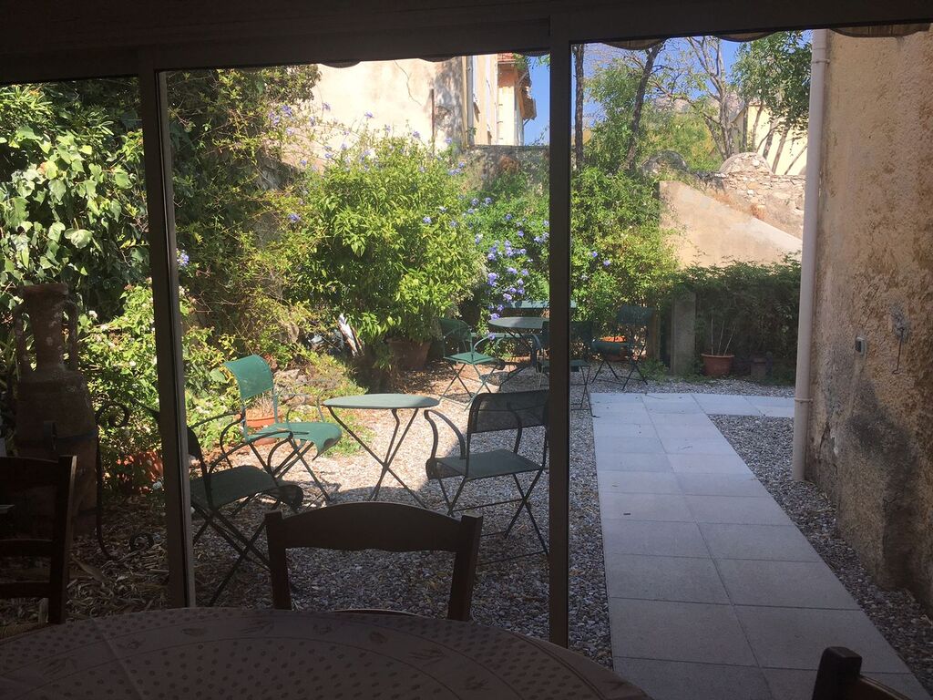 Maison avec terrasse à vendre dans le village de Cassis