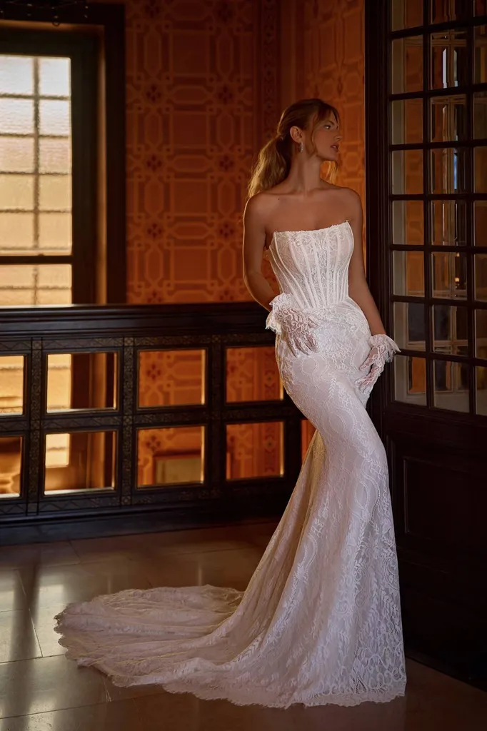 Robe de mariée sirène en dentelle chantilly Marseille centre ville