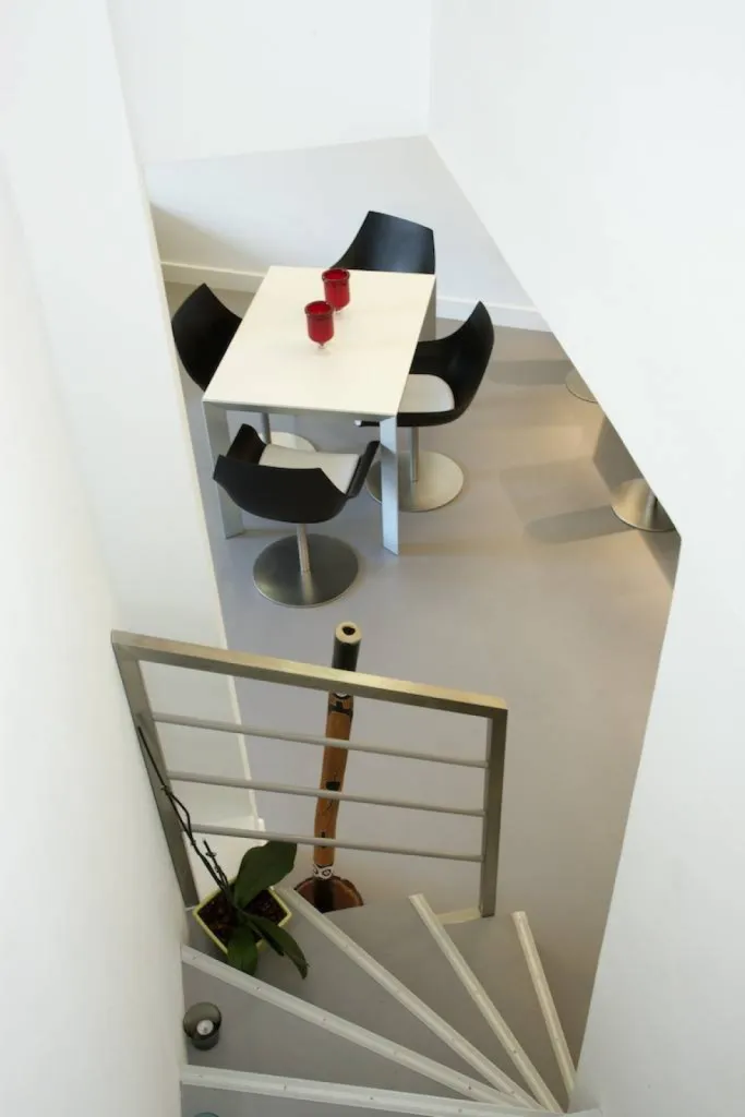 Réalisation d'un appartement loft contemporain au centre-ville d'Aix-en-Provence par l'agence Inspirations d'Intérieurs