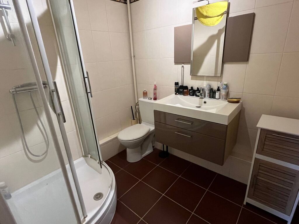 Spécial investisseurs ! - Immeuble à vendre à La Frenaye, bourg avec école et commerces