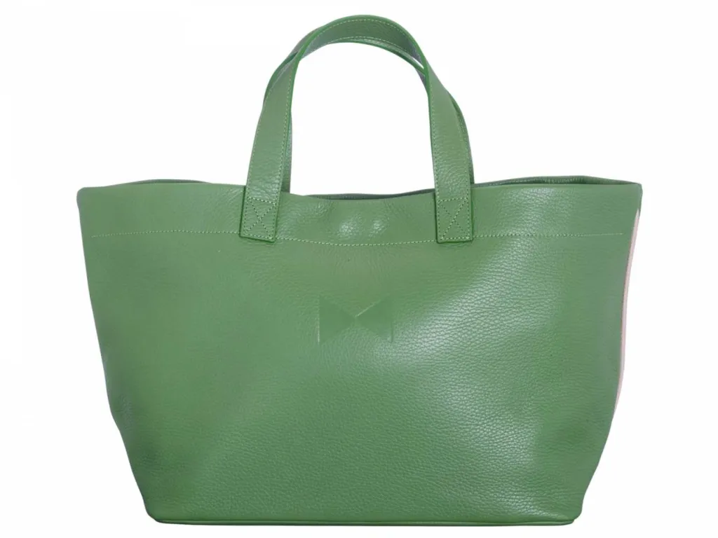 prises de vue maroquinerie packshot sac à main vert menthe