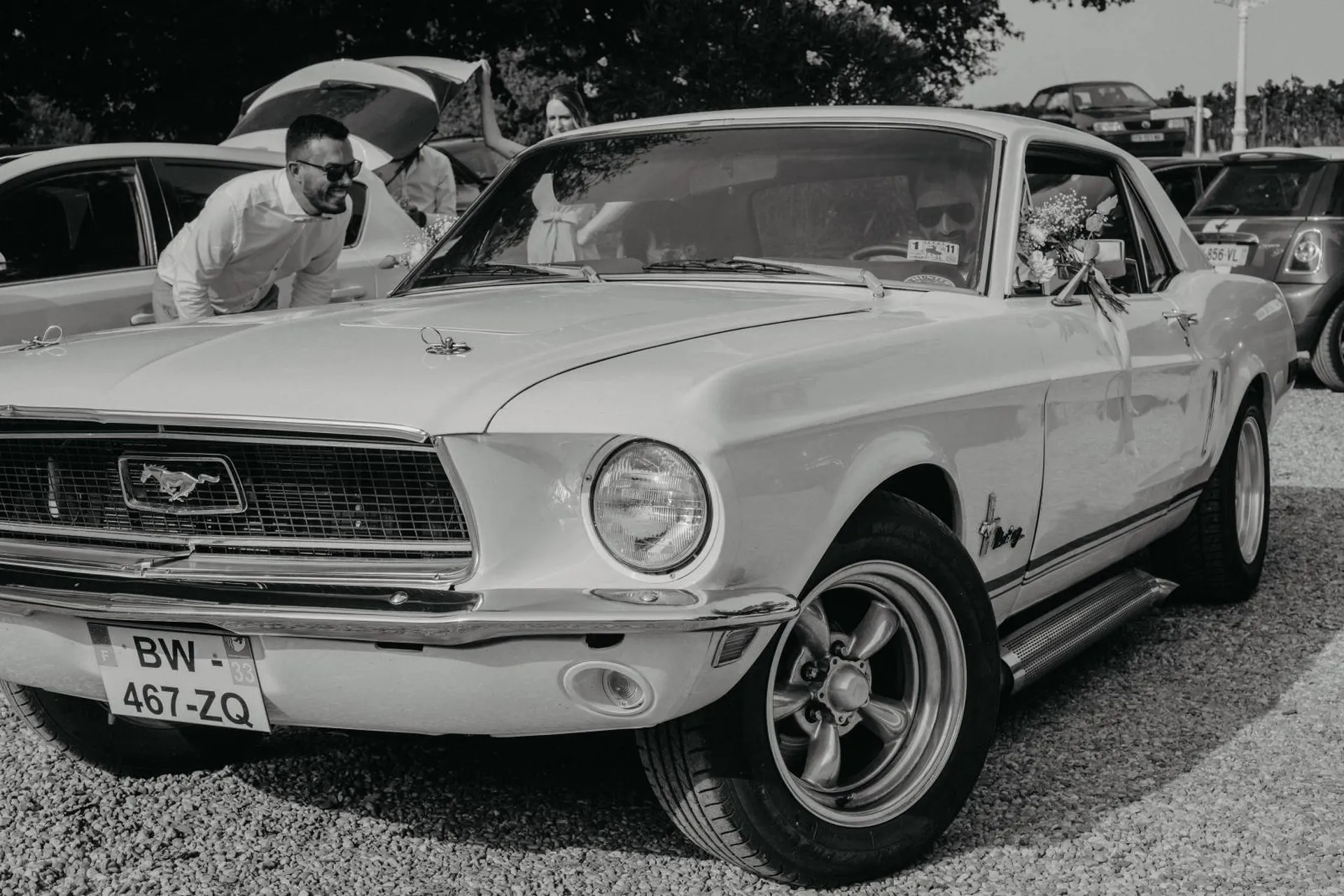 Comment choisir le véhicule de mariage idéal ?  - Les Mariages de Mademoiselle L - Laura Prunier