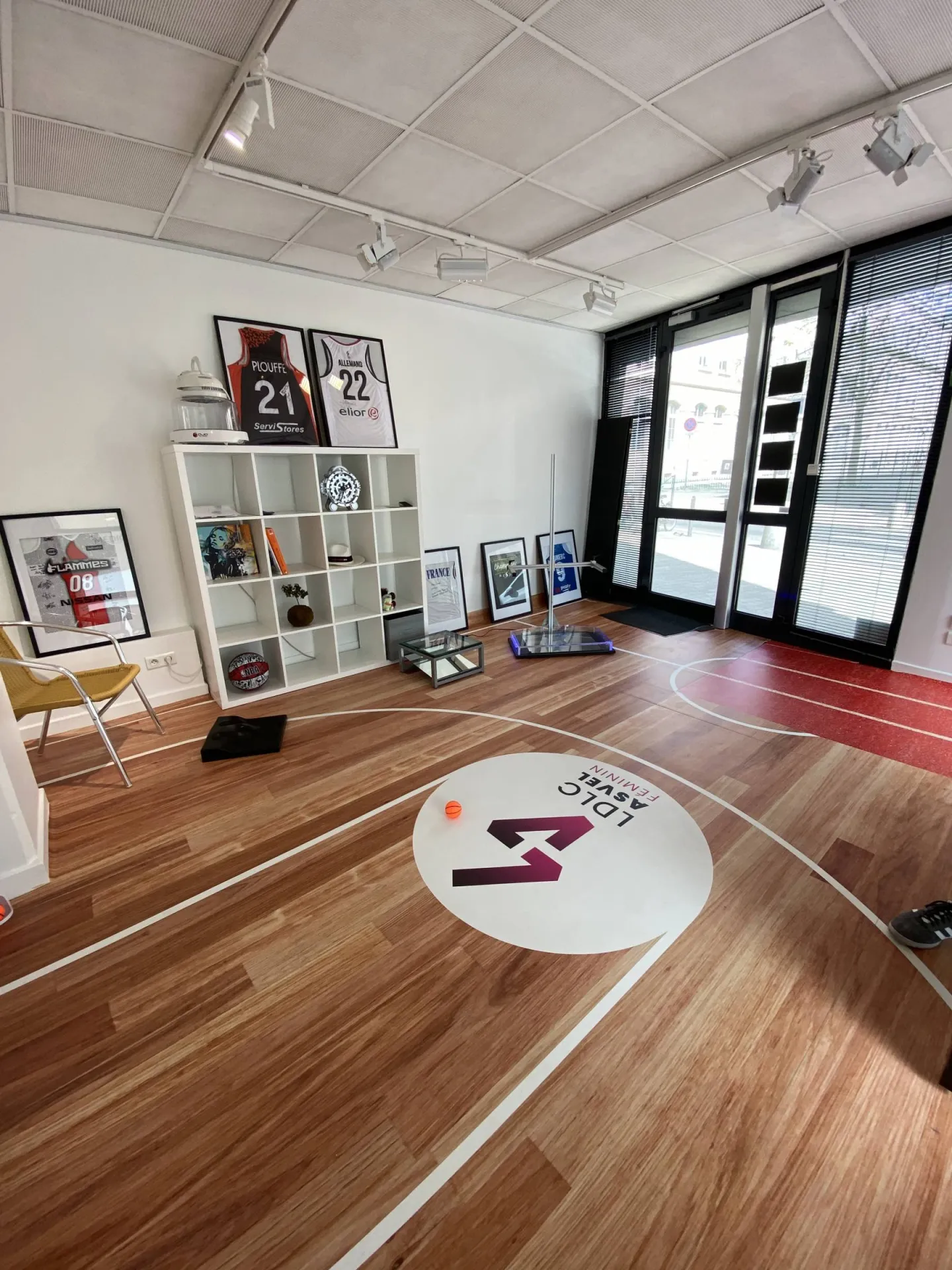 impression sur vynile adhésif de sol avec plastification sol découpé à la forme à lyon