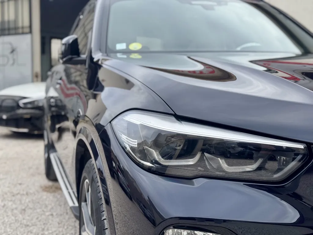 Réparation BMW X5 suite à un vandalisme à Carnoux proche de la Ciotat et Cassis