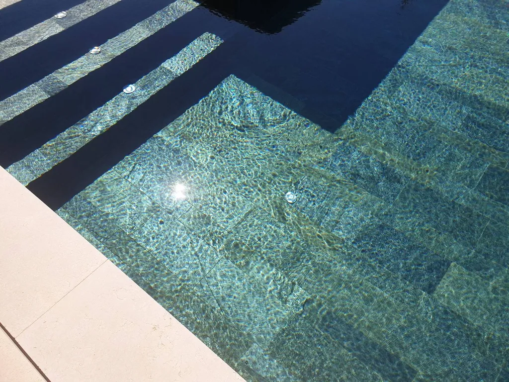 Esprit Balinais - une piscine paradisiaque