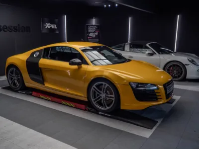 Une Audi R8 métamorphosée par le covering premium signé Gloss Obsession.