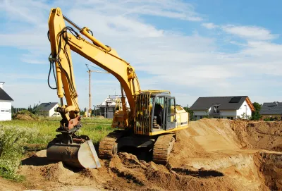 Travaux de terrassement avec évacuation de terre pour terrain en pente à Lyon