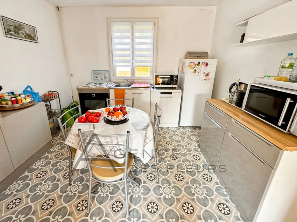 A saisir pavillon plain pied surélevé de 82 m² édifiée sur un terrain de 572 m² sur la commune de ELBEUF