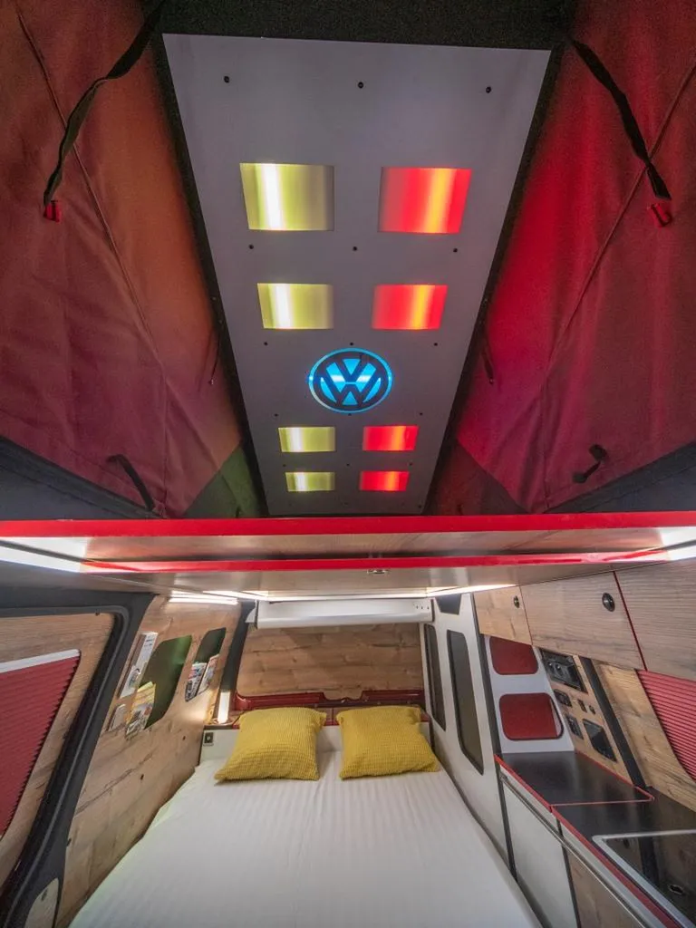 Pose de toit relevable sur-mesure VW T6.1 Long Full Options à Marseille et dans les Bouches-du-Rhône