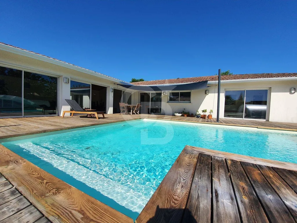 Achat maison contemporaine avec piscine MARTIGNAS SUR JALLE