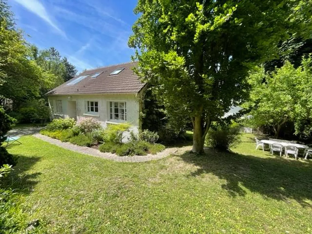 8 Pièces, Rueil Malmaison Maison Familiale