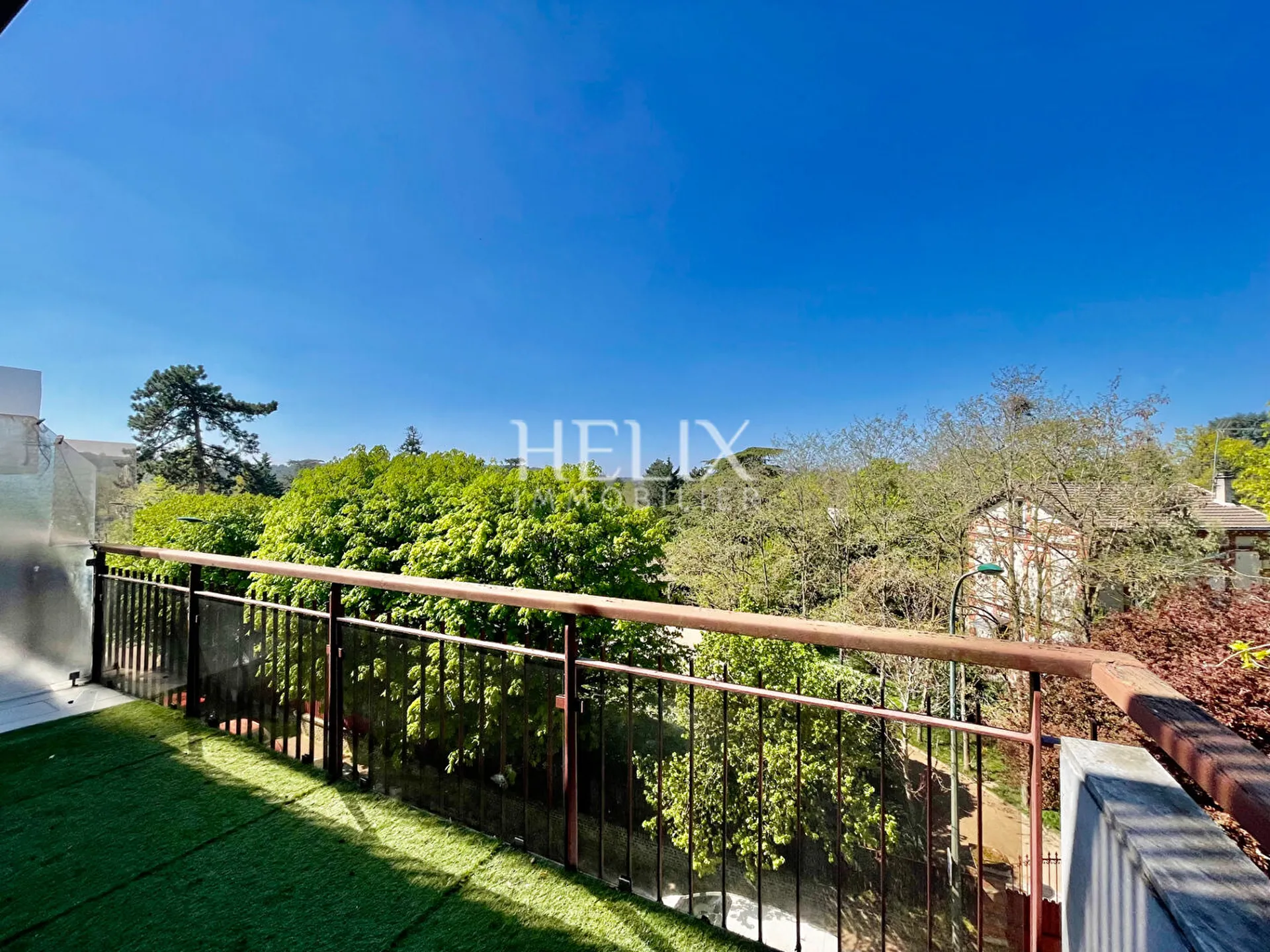 Le Vesinet appartement 3 pièces 70 m2 avec terrasse et balcon