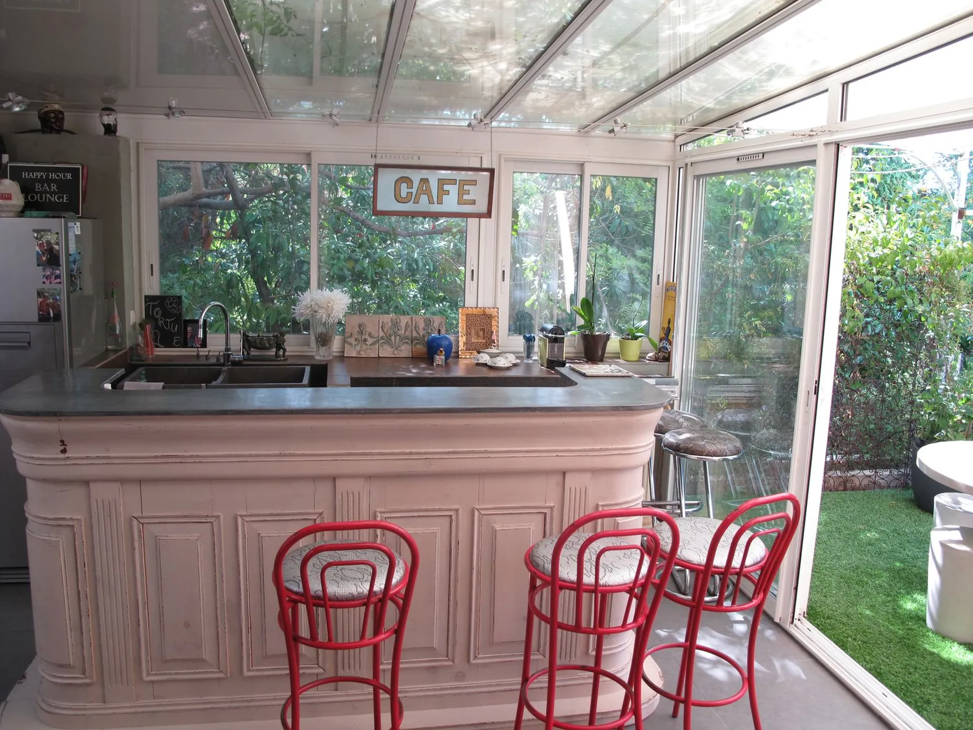 Propriété 7 Cassis absolument unique, édifiée sur 1 400 m² de parc boisé et classé au cœur du village - Coup de cœur ! 