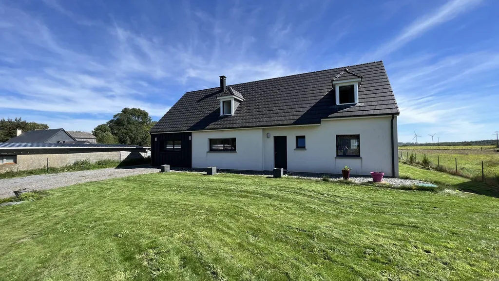 Venez profiter du charme de la campagne et du bord de mer à moins de 3H de Paris 75000.