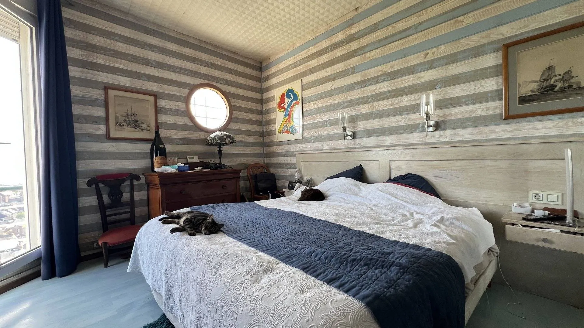 Maison d’architecte 131,5m² avec roof-top et vue panoramique mer, 4 gîtes, annexe à rénover, chalet et garages, idéale chambres d’hôtes au Tréport 76470.