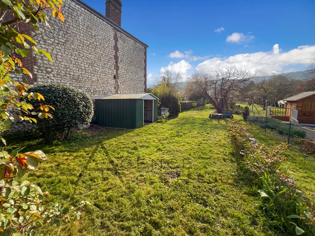 À vendre, belle maison familiale de 155m² sur un terrain de 2500m² située à Saint-Aubin-les-Elbeuf