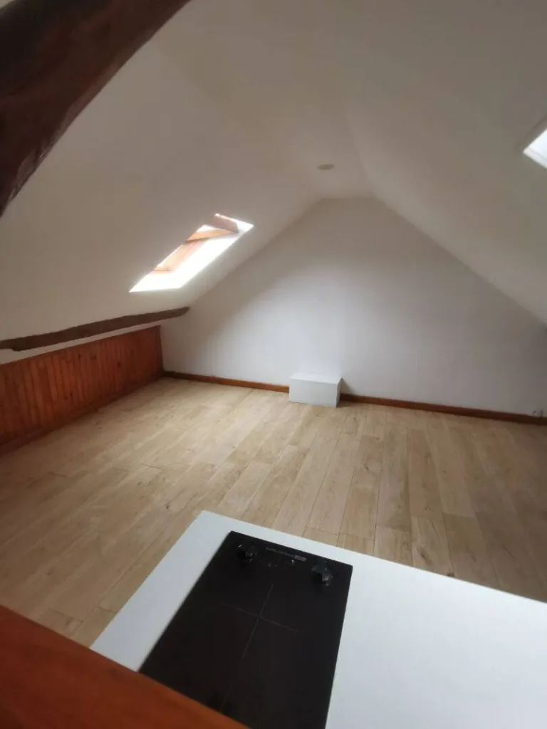 A vendre immeuble de 340 m² comprenant 7 lots sur la commune de caudebec les elbeuf 76320