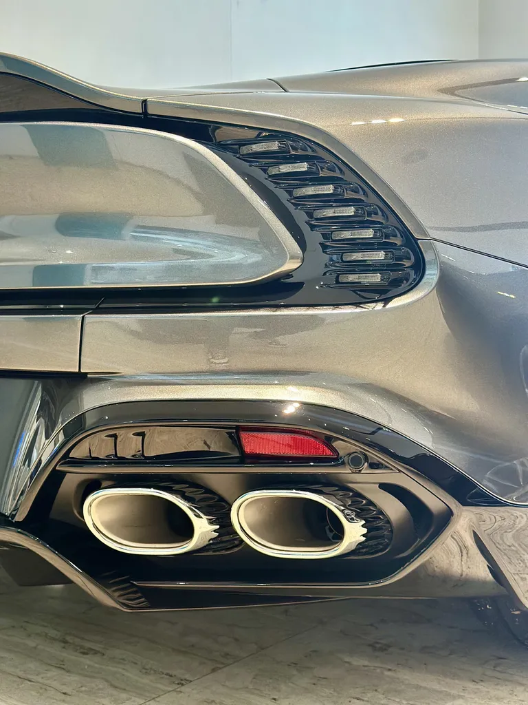 protection carrosserie DETAILING film PPF proche de Lyon Aston Martin Vanquish 