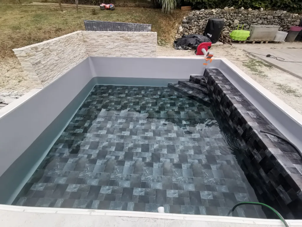 Intervention rapide pour remplacement d'un liner de piscine troué à Arcachon, Bassin d'Arcachon