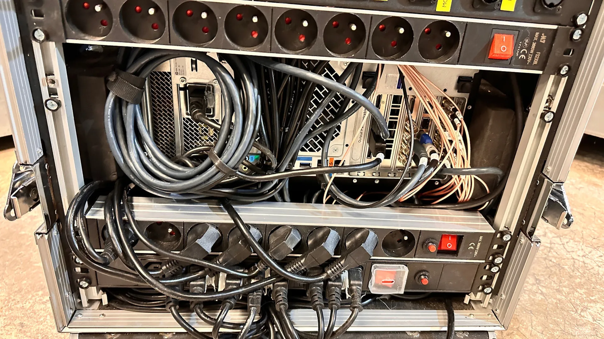 RACK REGIE AUDIO VIDEO CAPTATION STREAM