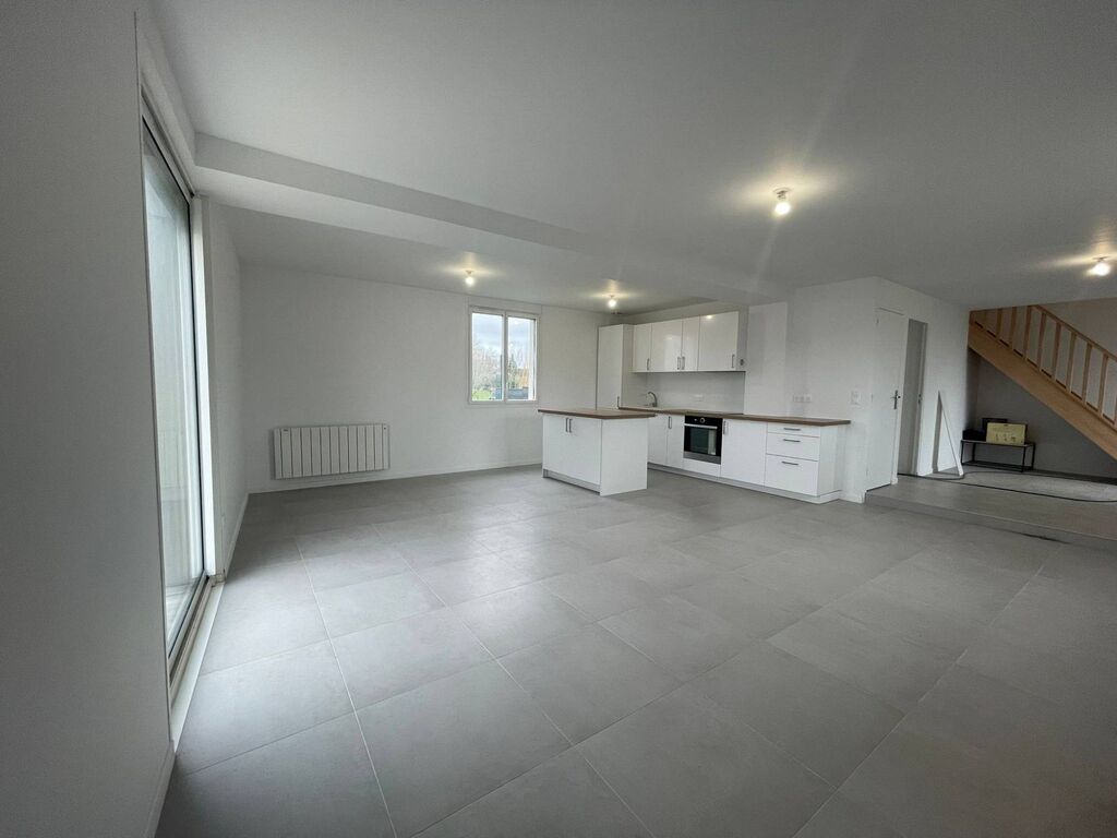 A VENDRE ISNEAUVILLE