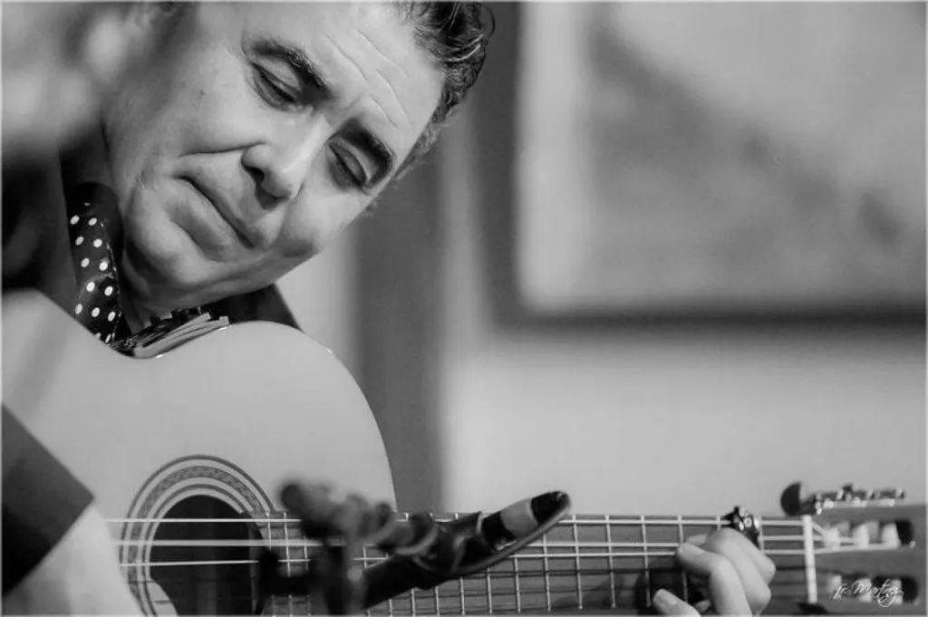 Santiago Lorente guitariste valergues 