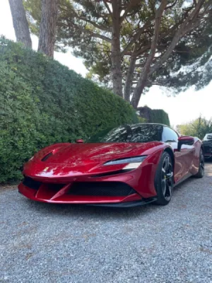 Pose protection céramique  Sur Ferrari SF 90 Stradale à Monaco 