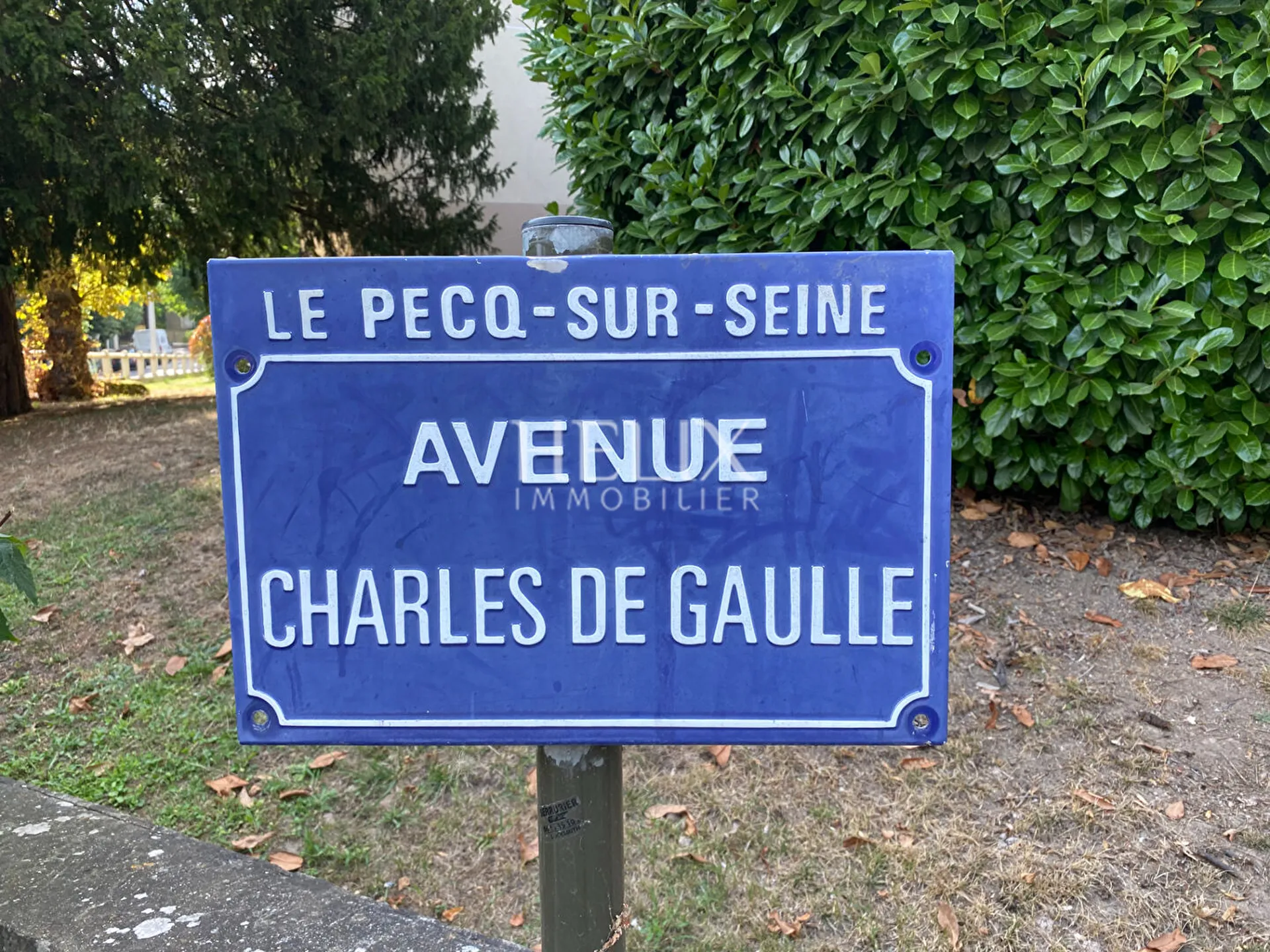 Garage fermé Le Pecq 13 m2