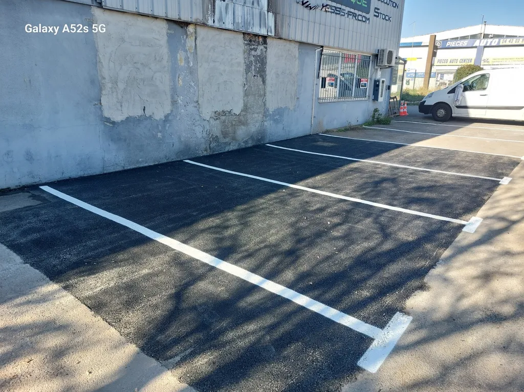 Marquage au sol de places de Parking dans les Bouches-du-Rhône 