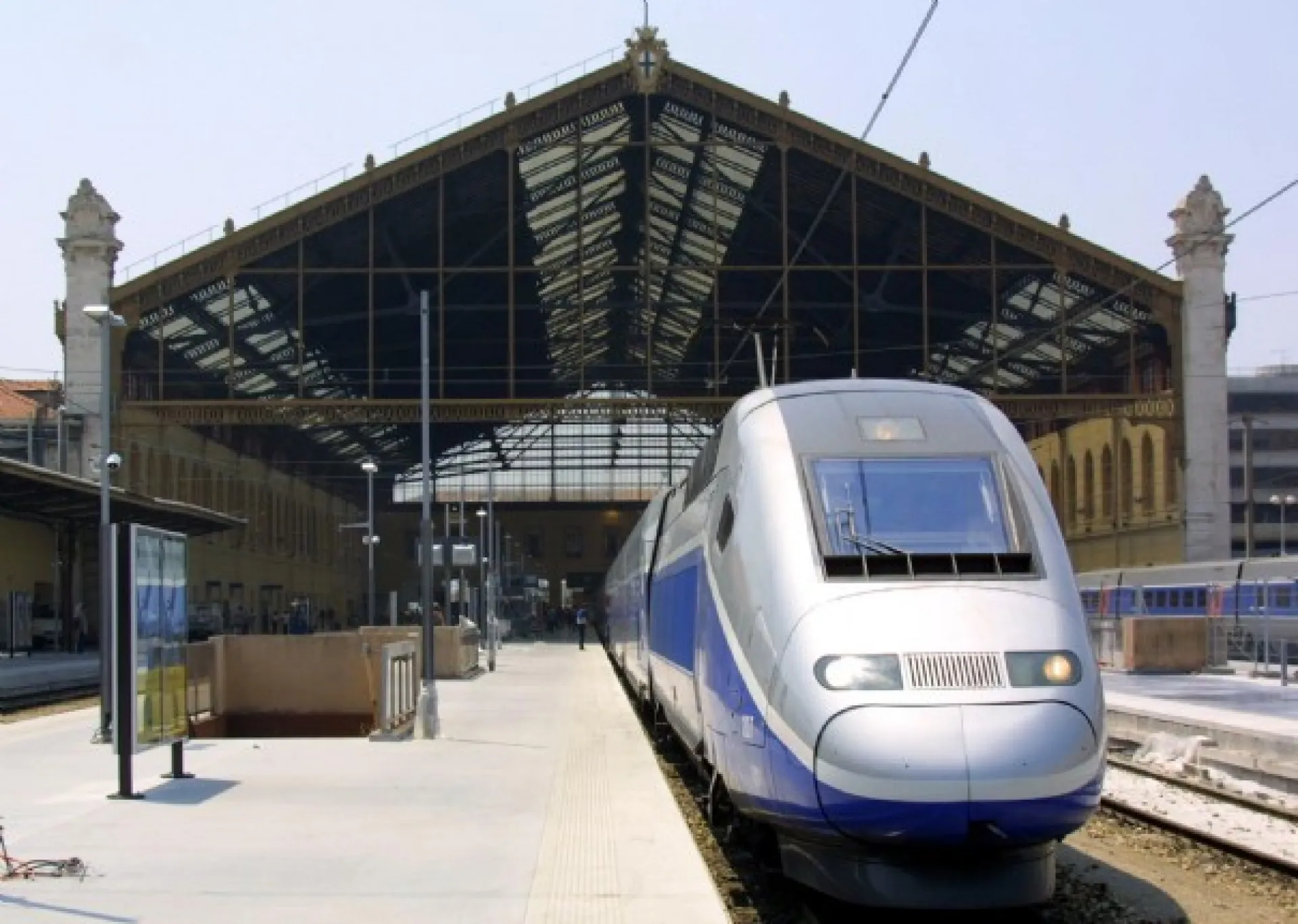 Taxi Aix en Provence tarif pour Gare St Charles Marseille