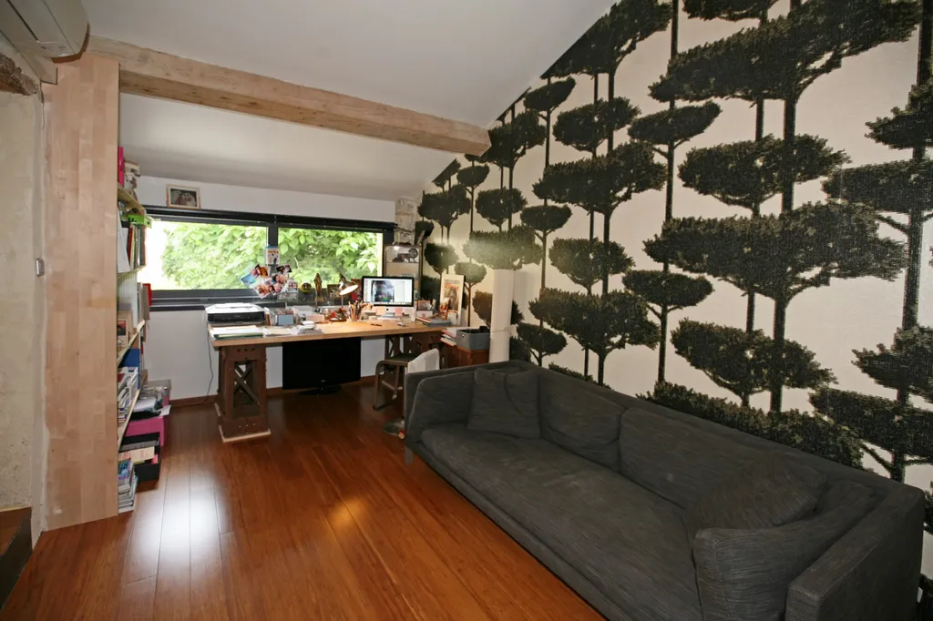 A vendre, proche Avignon, charmante maison de village avec cour arborée    