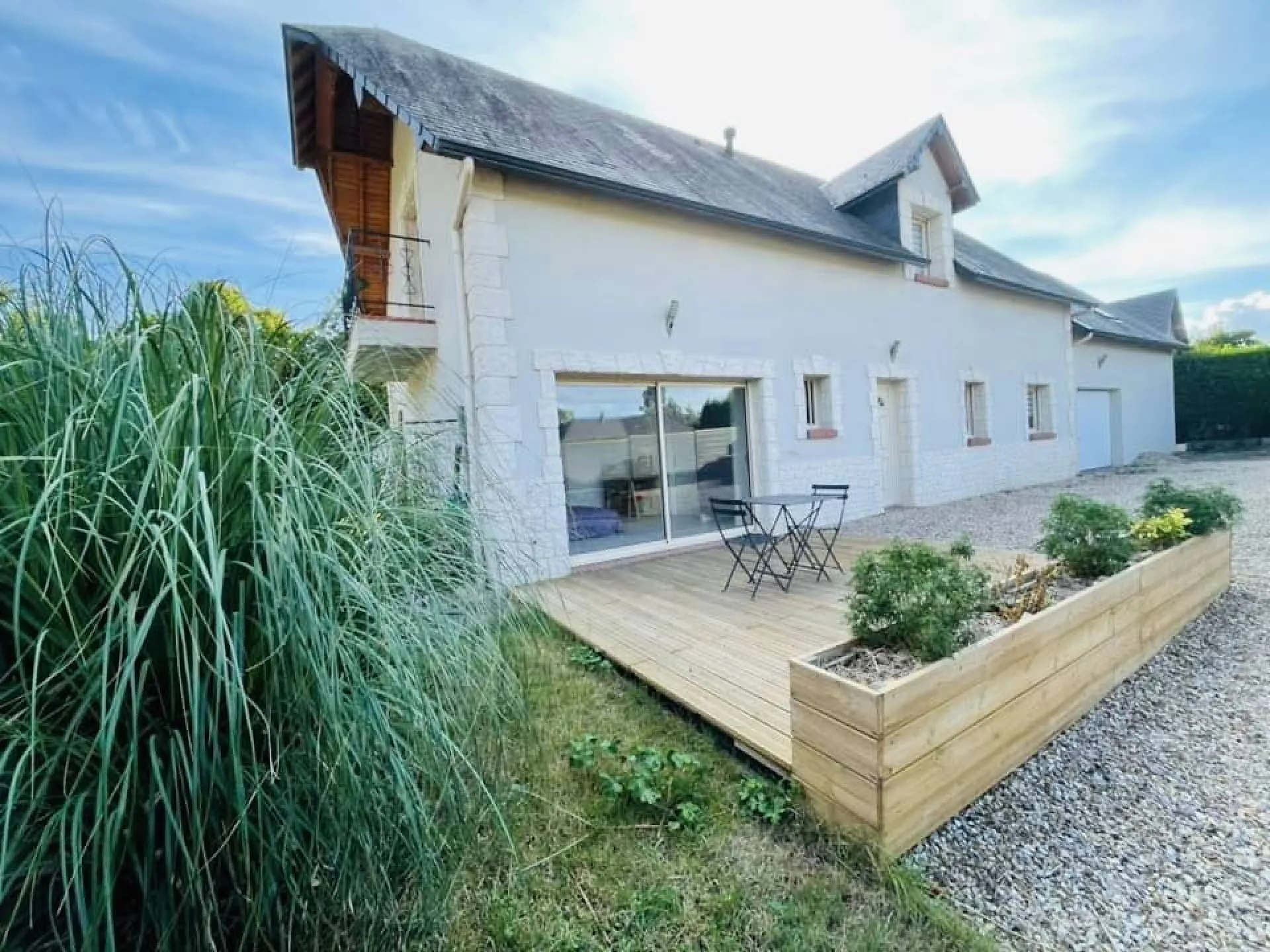 EXCLUSIVITÉ magnifique maison de 162 m² habitable édifiée sur un terrain de 1100 m² sur la commune de LA SAUSSAYE 27370