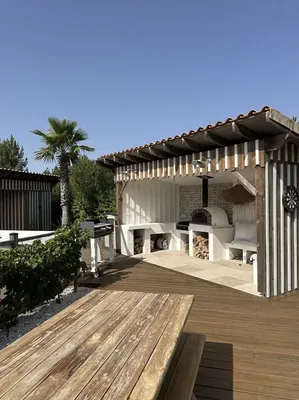 Location Villa 6 personnes avec piscine, jeux pour enfants et terrain de pétanque à Mios sur le Bassin d’Arcachon