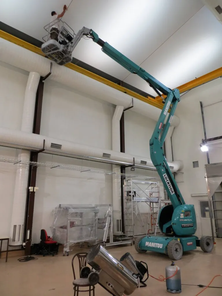 Nettoyage et SAV sur plafonds tendus CESR IRAP Toulouse