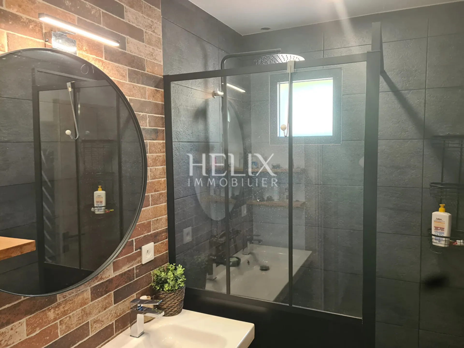 Croissy Sur seine une maison avec 5 Chambres et une belle piscine