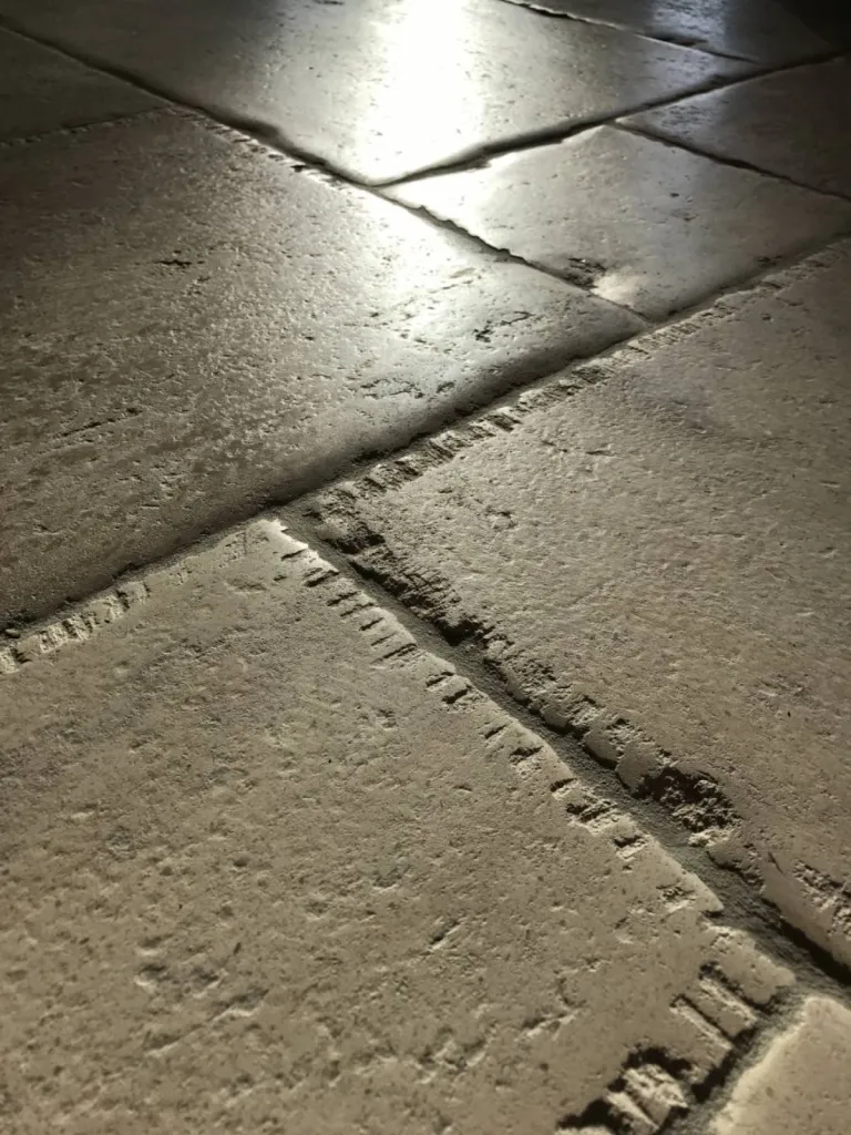 Les plus beaux dallages en pierres naturelles sont en pierre de Dordogne, Périgord.