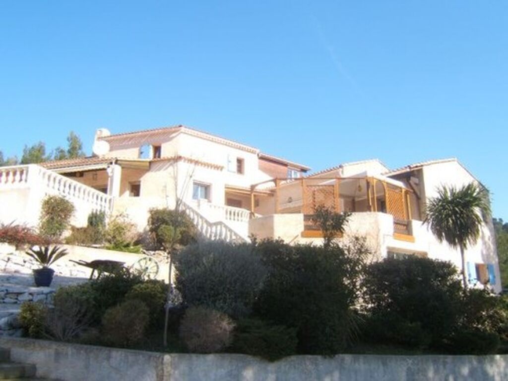 Vente maison Roquefort La Bédoule vue dominante