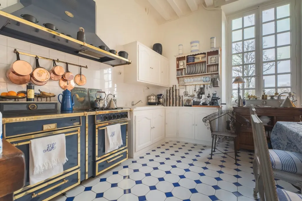 Demeure d'Exception rénovée avec grands espaces et parc aux porte du Mans