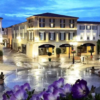 Réserver un chauffeur privé pour faire les soldes au village des marques McArthurGlen Provence à Miramas