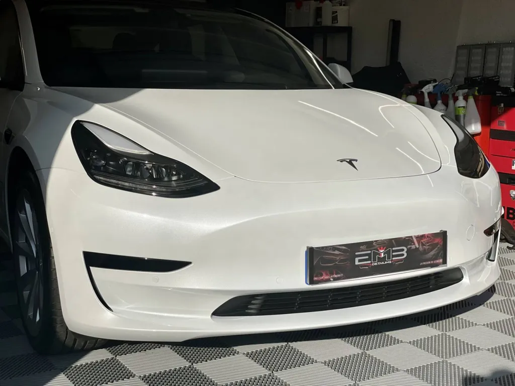 Prix d'un traitement céramique tesla model 3 à Lyon