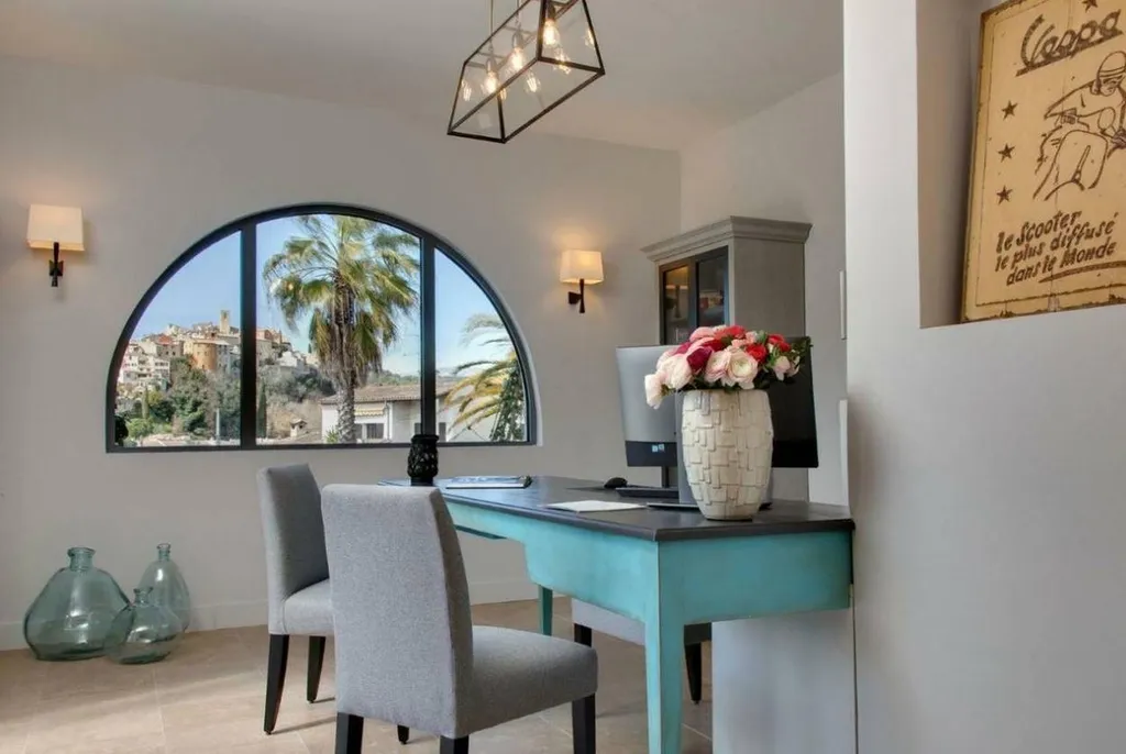 Dallage Intérieur de L'Hôtel Domaine Du Jas 