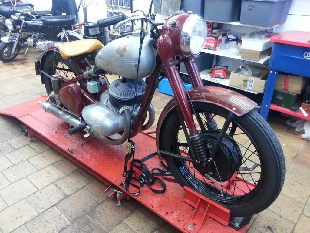 JAWA PERAK 350cc de 1953 VAR
