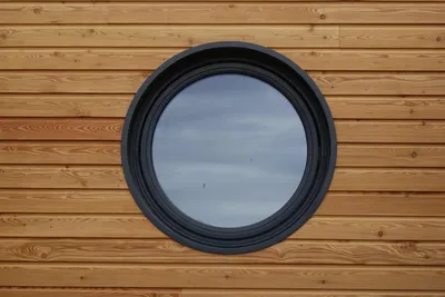 Réalisaiton et pose d'Oeil de boeuf en Aluminium sur Marseille 11e