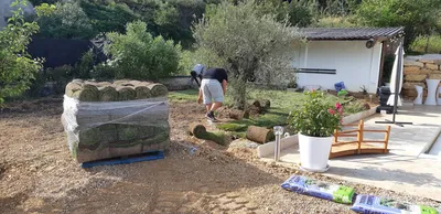 jardinier pose pelouse pas cher aubagne