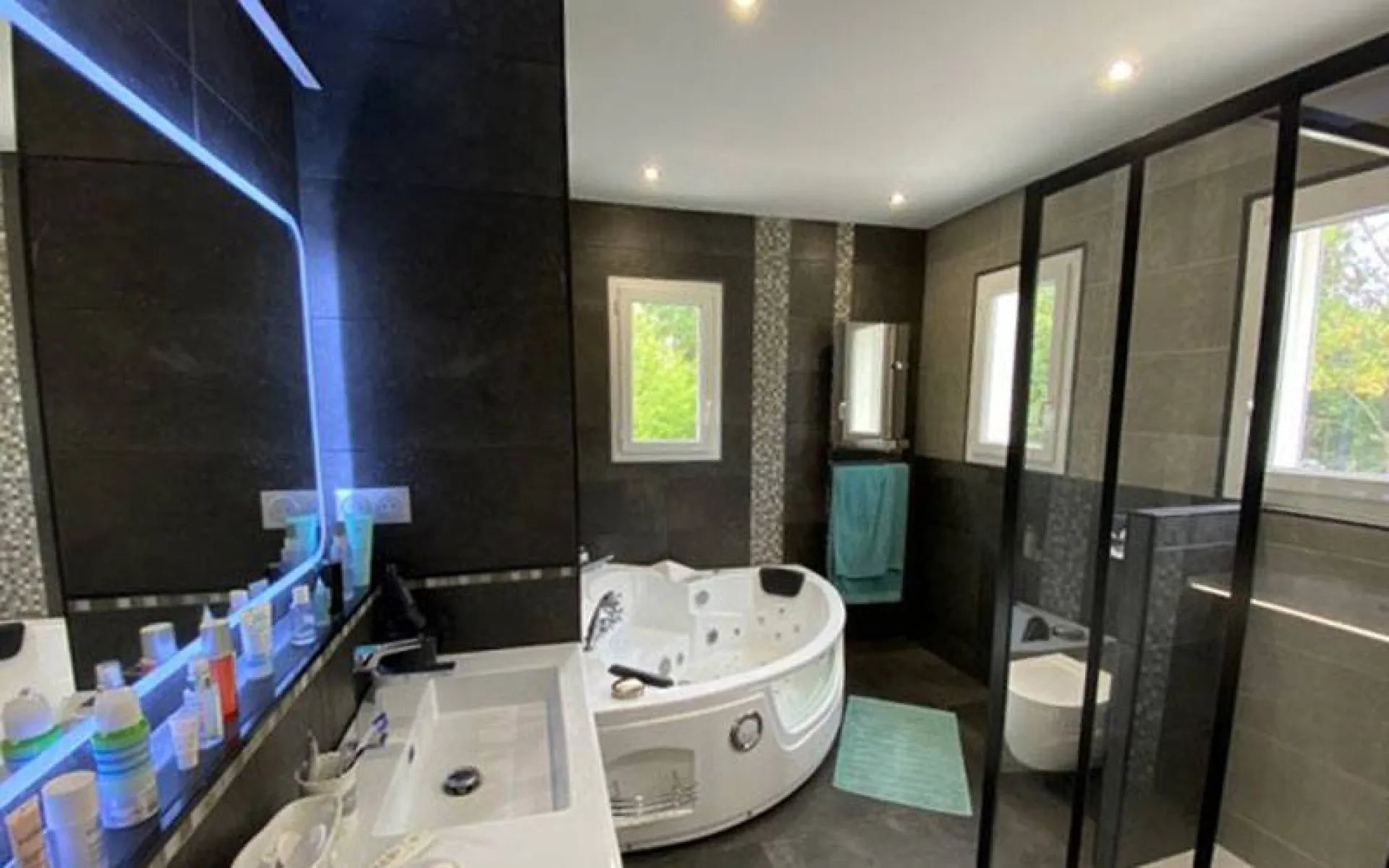 Devis rénovation complète d'une salle de bain à Hyères